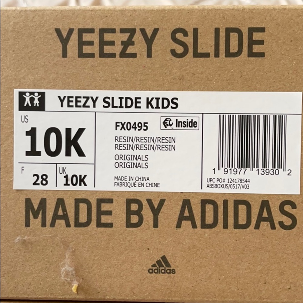 Yeezys Slide